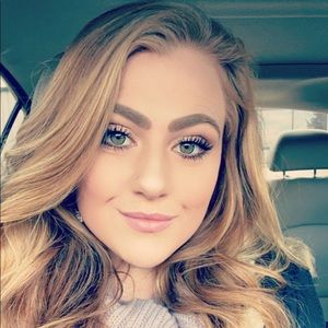 Meet your Posher, Hailey